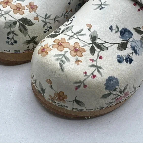 LINNEA Wood Open Back Flower Print Traction Slip-on Round Toe Leather Clogs - Picture 14 of 14
